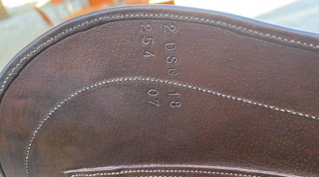 Sella da dressage Childeric  18" - 2026