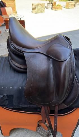 Sella da dressage Childeric  18" - 2026