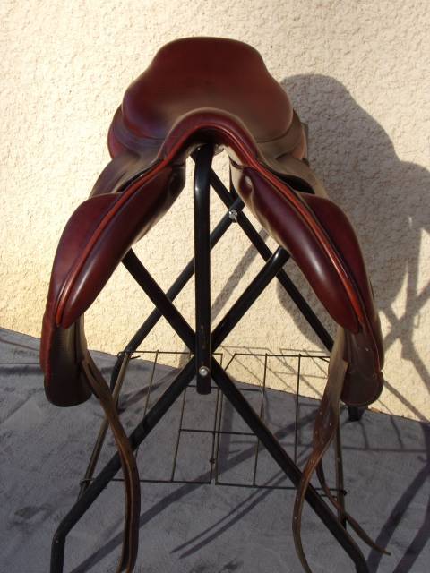 Sella da salto ostacoli CWD  17.5" - 2010