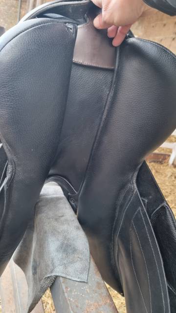 Sella da salto ostacoli KENT & MASTERS  17" - 2024