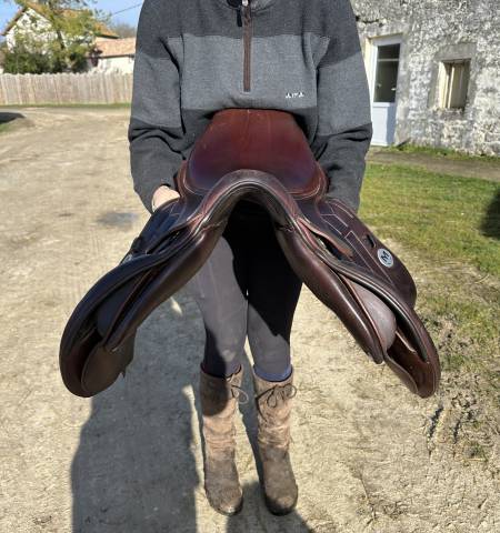 Sella da salto ostacoli Meyer  17" - 2021