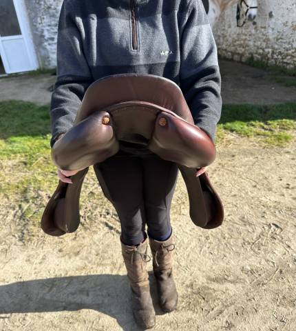 Sella da salto ostacoli Meyer  17" - 2021