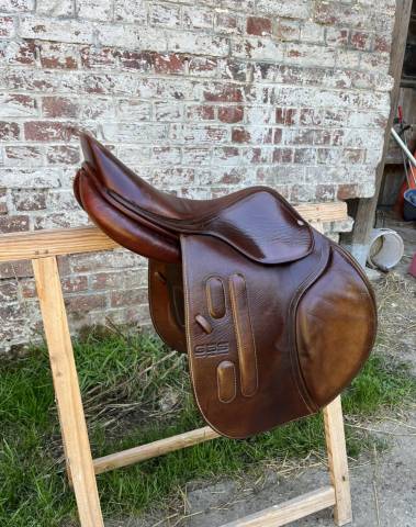 Sella da salto ostacoli GBS  17.5" - 2016