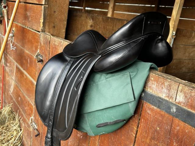 Sella da dressage Devoucoux  17.5" - 2015