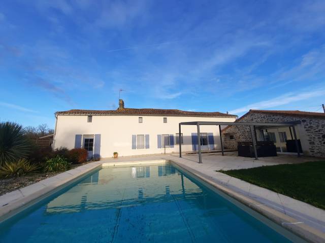 Propriet&agrave; equestre In vendita Deux-S&egrave;vres