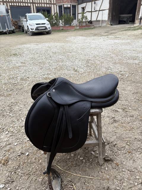 Sella da salto ostacoli Jean-Luc Maurel M23 17" - 2025