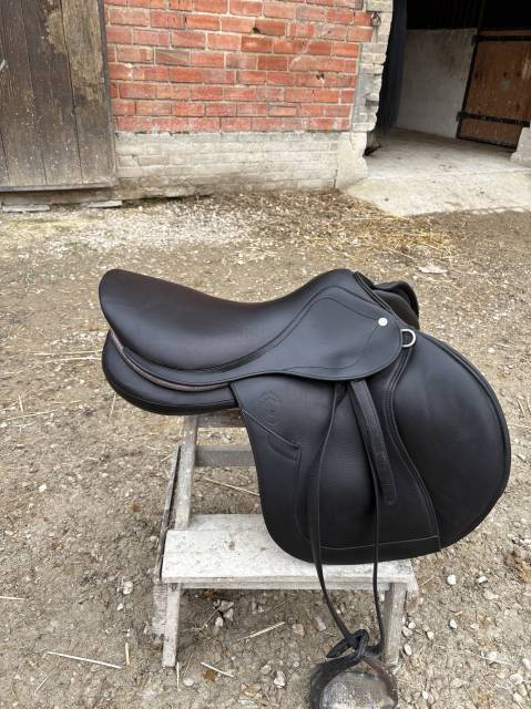 Sella da salto ostacoli Jean-Luc Maurel M23 17" - 2025