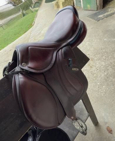 Sella da salto ostacoli CWD  17.5" - 2020