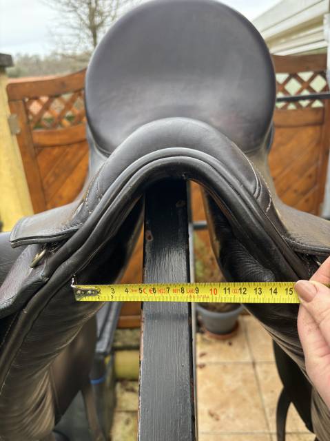 Sella da dressage  Custom Saddlery / Wolfgang & Saddles 17.5" - 2000