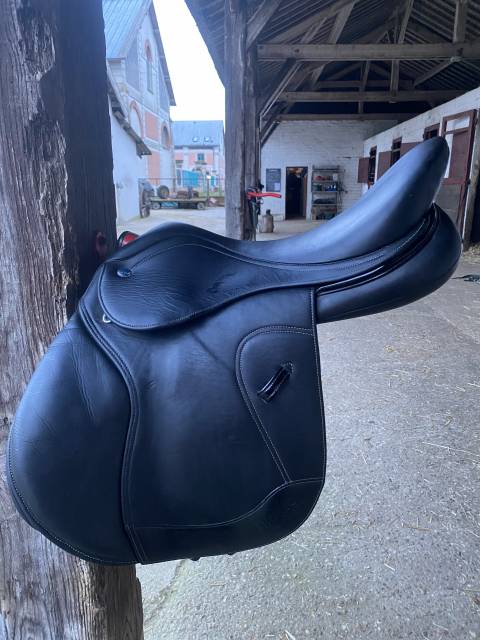 Sella mista Ikonic  17" - 2024