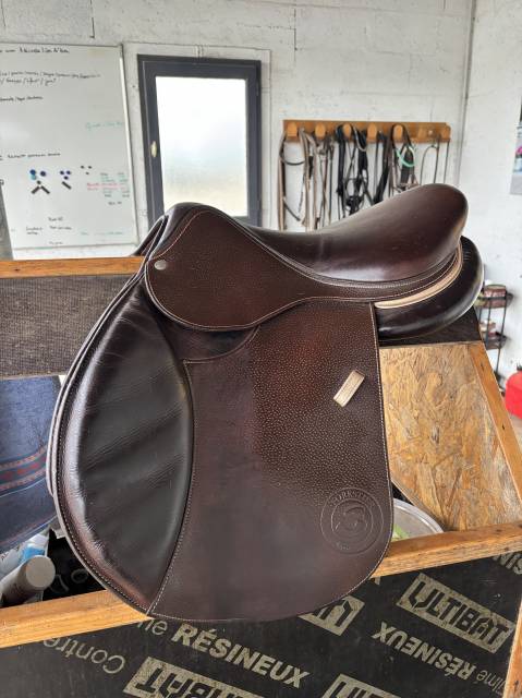 Sella da salto ostacoli Forestier  17" - 2024