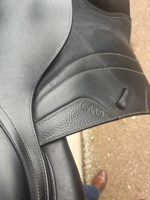 Sella da salto ostacoli CWD  17.5" - 2022