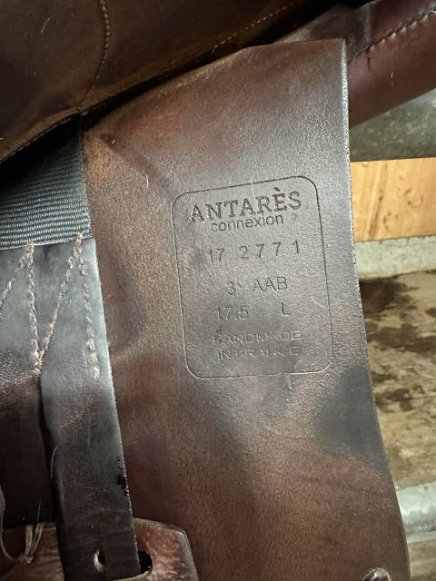 Sella da salto ostacoli Antar&egrave;s Connexion 17.5" - 2017