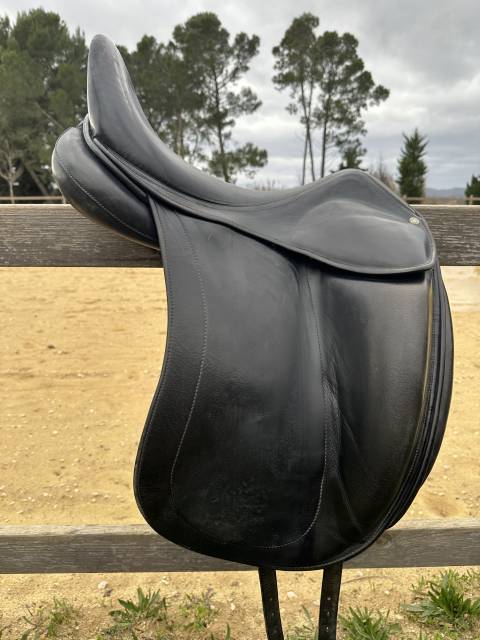 Sella da dressage Childeric  18" - 2000