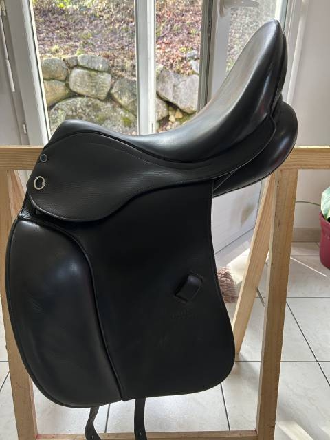 Sella da dressage Stubben  17.5" - 2015