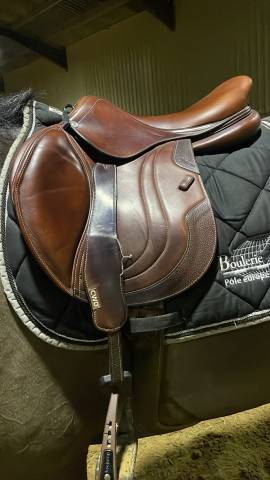 Sella da salto ostacoli CWD  17.5" - 2022