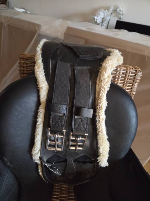 Sella da dressage Devoucoux  17.5" - 2023