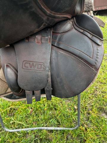 Sella da salto ostacoli CWD  17.5" - 2018