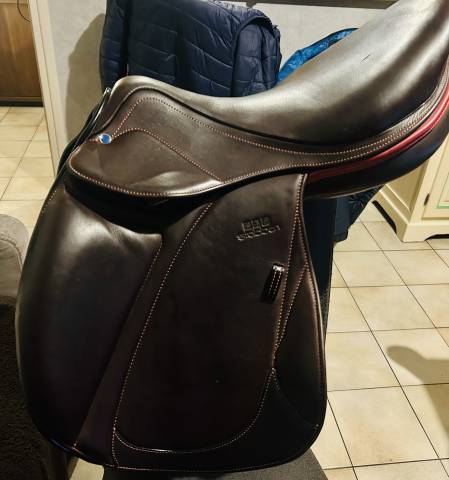 Sella da salto ostacoli Stubben Aviator 18" - 2025