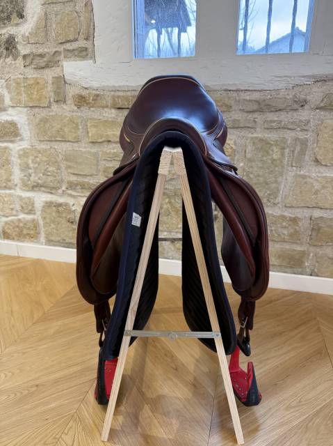 Sella da salto ostacoli CWD  17.5" - 2021