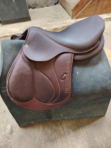 Sella da salto ostacoli Devoucoux  18" - 2023