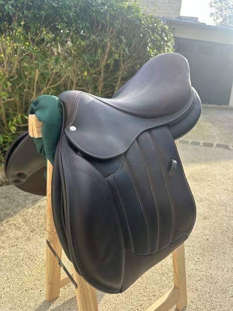 Sella da salto ostacoli Forestier  17" - 2023