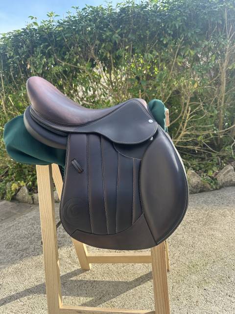 Sella da salto ostacoli Forestier  17" - 2023