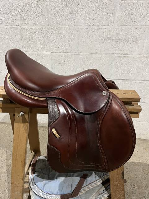 Sella da salto ostacoli CWD  17.5" - 2022