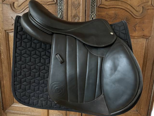 Sella da salto ostacoli Forestier  17" - 2023