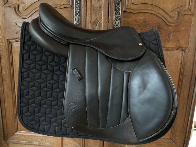 Sella da salto ostacoli Forestier  17" - 2023