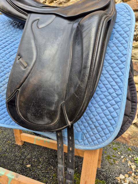 Sella da dressage Prestige Italia  17" - 2010