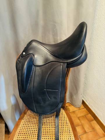 Sella da dressage Arion Dressage 17" - 2023