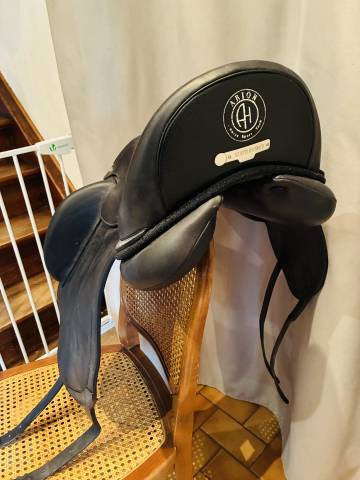 Sella da dressage Arion Dressage 17" - 2023