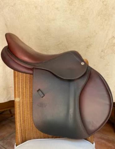 Sella da salto ostacoli CWD  17" - 2017