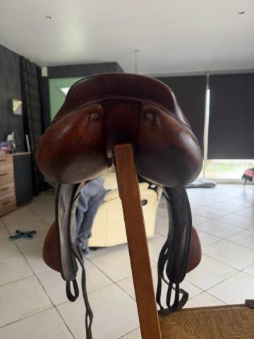 Sella da salto ostacoli CWD  17.5" - 2000