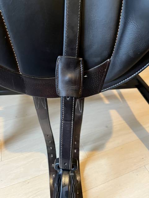 Sella da dressage Forestier  17.5" - 2024