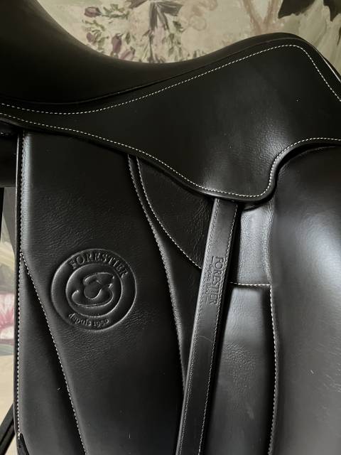 Sella da dressage Forestier  17.5" - 2024