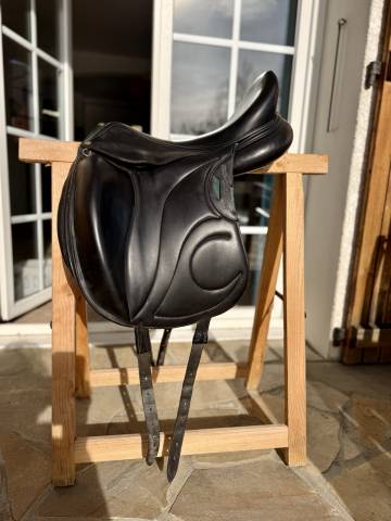 Sella da dressage Devoucoux  18" - 2013