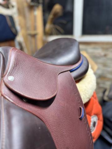 Sella da salto ostacoli Devoucoux  17.5" - 2025