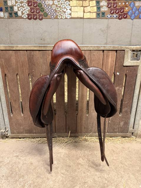 Sella da dressage Antar&egrave;s  17" - 2020