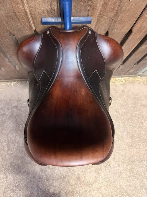 Sella da dressage Antar&egrave;s  17" - 2020