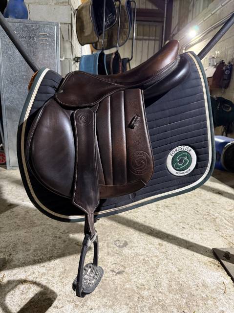 Sella da salto ostacoli Forestier  17" - 2024