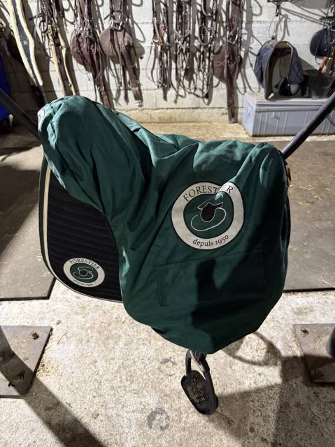 Sella da salto ostacoli Forestier  17" - 2024