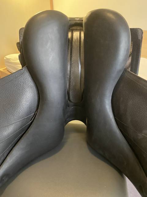 Sella da dressage Devoucoux  17.5" - 2022