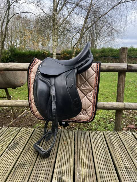 Sella da dressage Forestier  16.5" - 2012