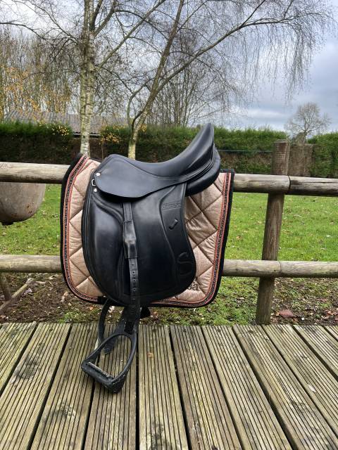 Sella da dressage Forestier  16.5" - 2012