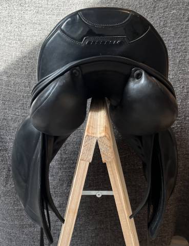 Sella da dressage Erreplus Impulse 17" - 2019