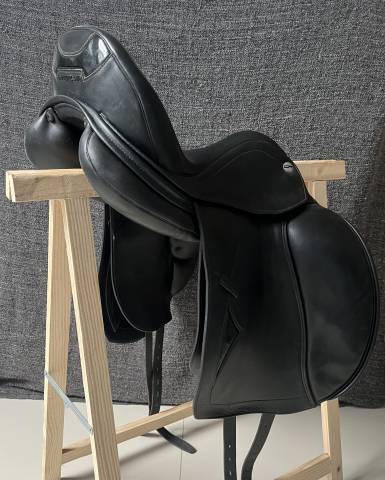 Sella da dressage Erreplus Impulse 17" - 2019