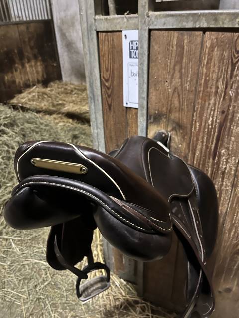 Sella da salto ostacoli Prestige Italia  17" - 2018