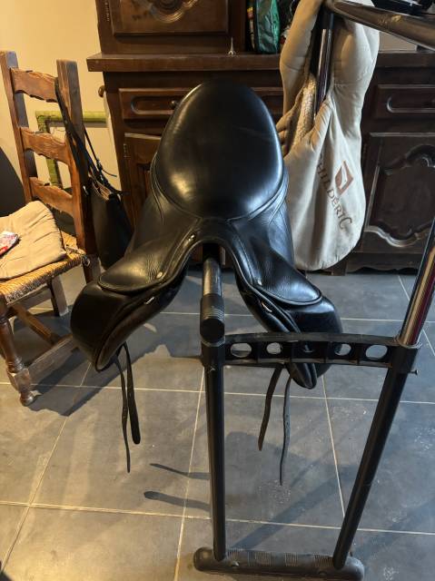 Sella da dressage Childeric  17" - 2014